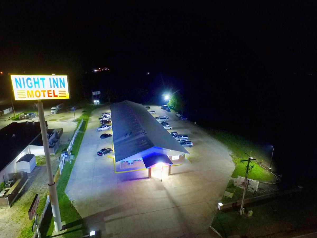 موتيل Sweet Springs نايت إن المظهر الخارجي الصورة